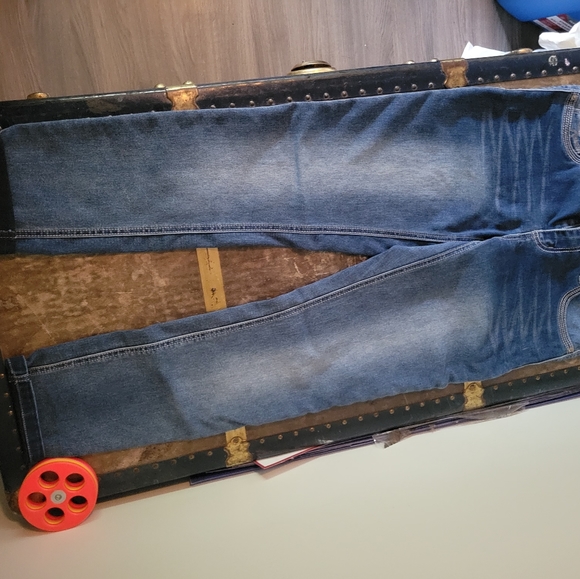 Jeans - Picture 4 of 4